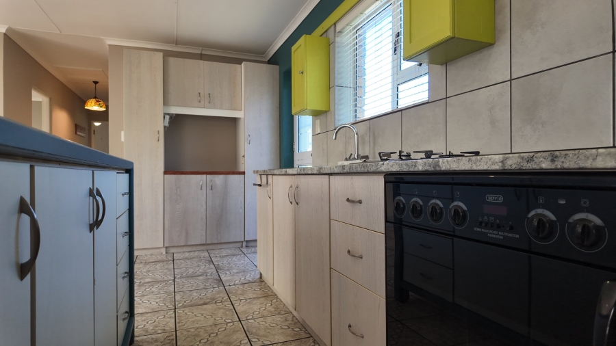 3 Bedroom Property for Sale in Stilbaai Wes Western Cape